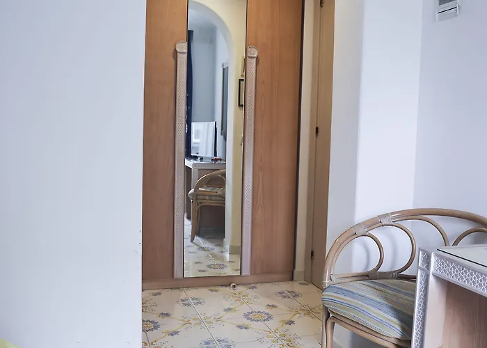 Отель Oriente & Искья