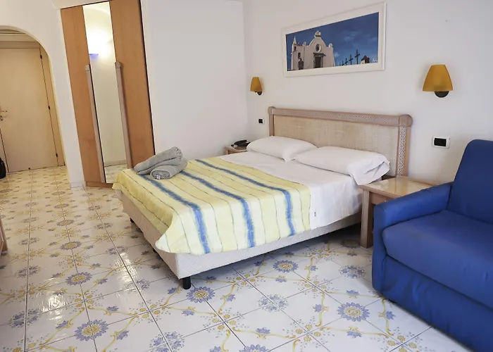 Oriente & Отель